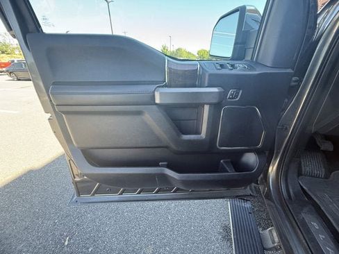 Used 2015 Ford F150 Platinum w/ Max Trailer Tow Package AWD/4WD image 17