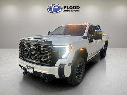 Used 2025 GMC Sierra 2500 Denali Ultimate w/ Snow Plow Prep/Camper Package image 3