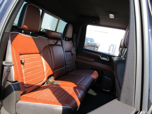 Certified 2024 GMC Sierra 2500 Denali Ultimate AWD/4WD image 27