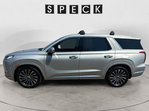 Used 2023 Hyundai Palisade Calligraphy w/ Winter Package AWD/4WD image 2