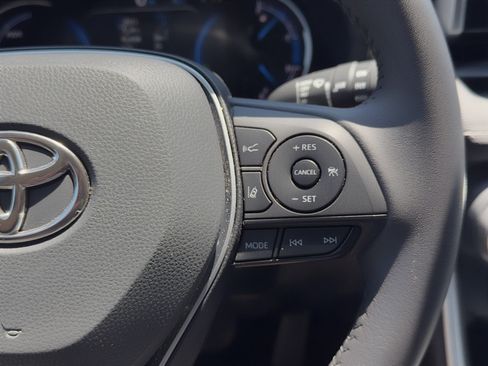 Used 2023 Toyota RAV4 XLE Premium AWD/4WD image 22