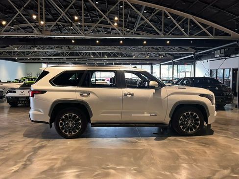 Used 2024 Toyota Sequoia Limited image 6