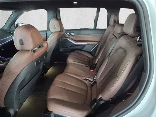 Used 2022 BMW X7 xDrive40i w/ M Sport Package AWD/4WD image 20