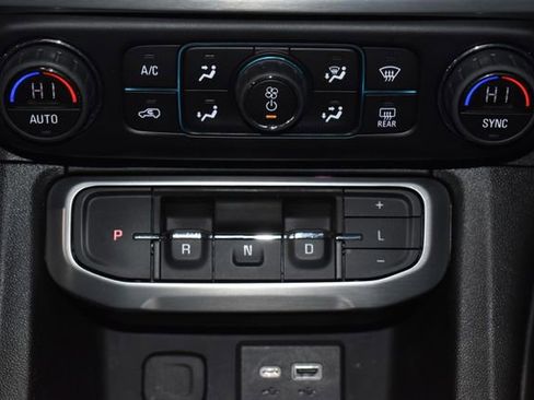 Used 2023 GMC Acadia SLE w/ Driver Convenience Package image 19