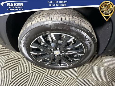 Certified 2025 Chevrolet Traverse LT w/ Sun and Wheel Package image 35