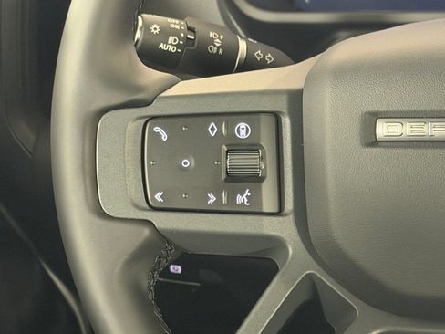 New 2026 Land Rover Defender 110 X-Dynamic SE AWD/4WD image 13