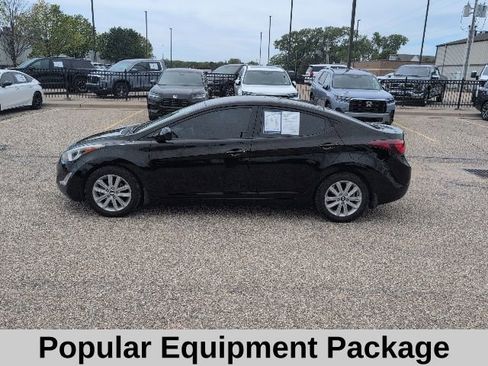 Used 2015 Hyundai Elantra SE w/ Option Group 02 FWD image 3