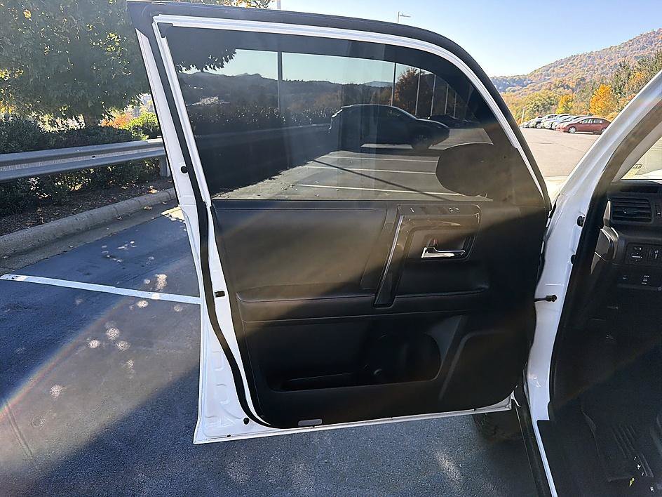 Certified 2021 Toyota 4Runner TRD Off-Road Premium w/ Moonroof Package AWD/4WD image 9