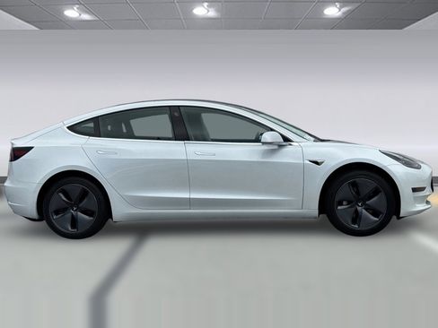 Used 2020 Tesla Model 3 Standard Range RWD image 7