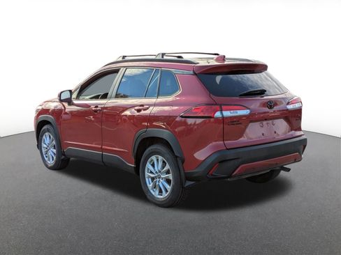 Used 2022 Toyota Corolla Cross LE image 4