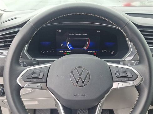 Used 2022 Volkswagen Tiguan SE image 18