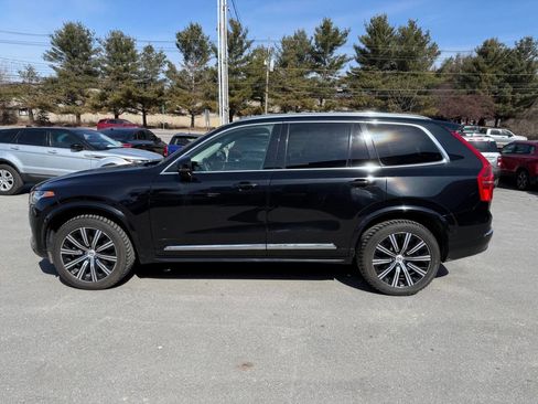 Used 2023 Volvo XC90 B6 Plus image 9