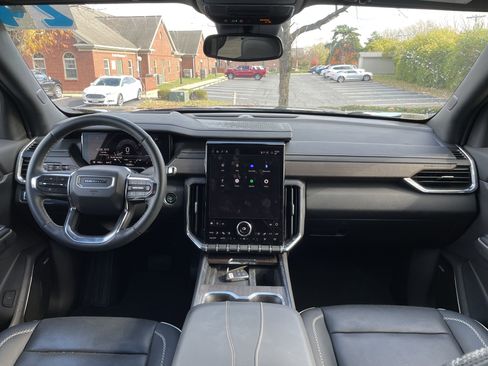 Used 2024 GMC Acadia Denali image 15