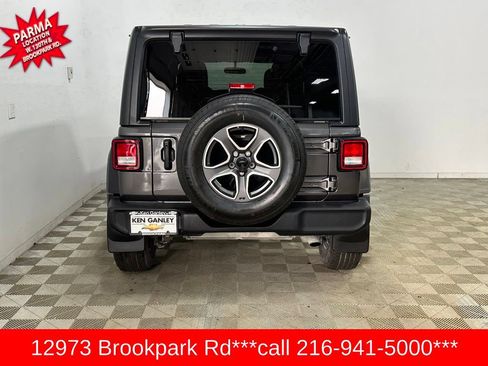 Used 2023 Jeep Wrangler Unlimited Sport AWD/4WD image 5