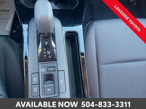 Certified 2023 Toyota Prius LE FWD image 28