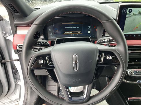 New 2025 Lincoln Corsair Reserve w/ Equipment Group 202A image 30