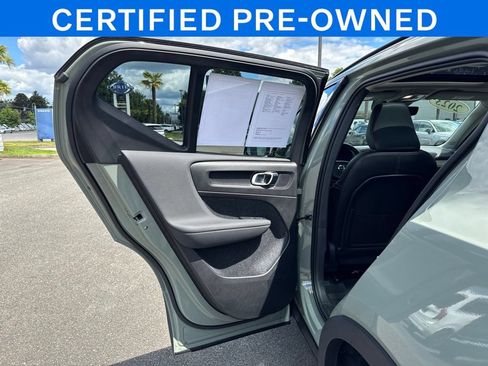 Used 2023 Volvo XC40 B5 Plus w/ Protection Package Premier AWD/4WD image 15