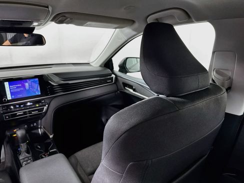 Used 2025 Toyota Camry LE FWD image 19