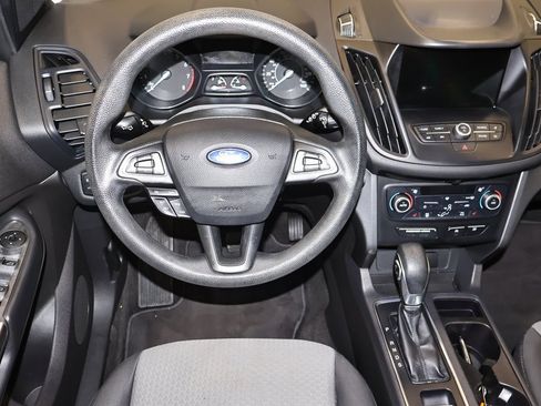 Certified 2019 Ford Escape SE image 21