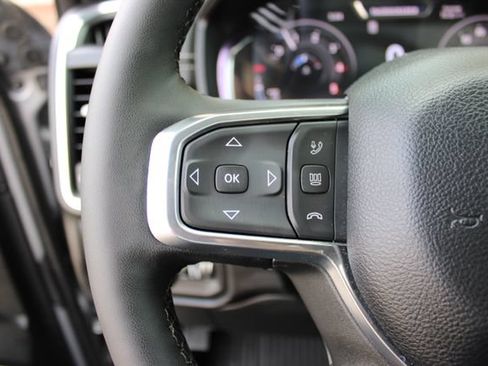Used 2025 RAM 2500 Laramie AWD/4WD image 19