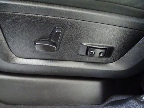 Certified 2025 RAM 2500 Big Horn AWD/4WD image 3