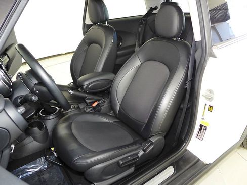 Used 2015 MINI Cooper 2-Door Hardtop image 23