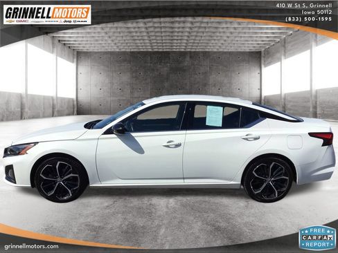 Used 2024 Nissan Altima 2.5 SR FWD image 8