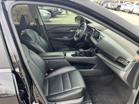 Certified 2023 Nissan Rogue SV w/ SV Premium Package image 17