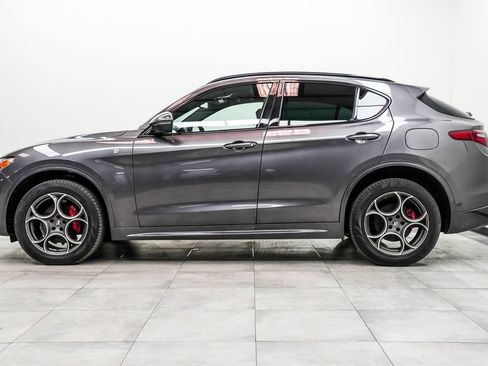 Used 2023 Alfa Romeo Stelvio Ti AWD/4WD image 8