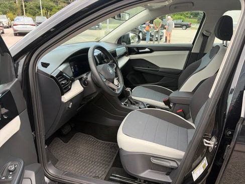 Certified 2025 Volkswagen Taos S AWD/4WD image 19