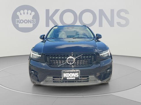 Used 2024 Volvo XC40 B5 Ultimate w/ Protection Package Premier AWD/4WD image 11