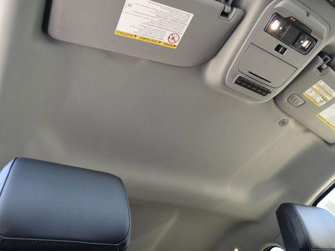 New 2026 Ford F250 Lariat w/ Chrome Package image 24