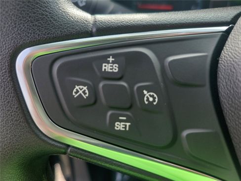 Used 2018 Chevrolet Equinox LS FWD image 24