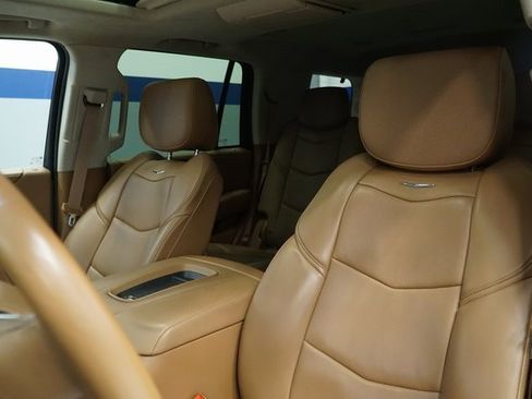 Used 2015 Cadillac Escalade Platinum image 17