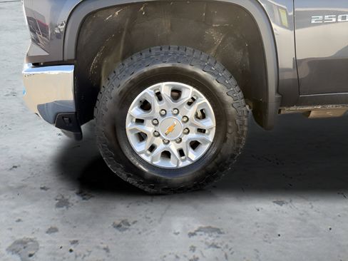 Used 2024 Chevrolet Silverado 2500 LT w/ Convenience Package AWD/4WD image 24