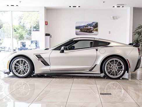 Used 2017 Chevrolet Corvette Grand Sport w/ Z07 Performance Package RWD image 6