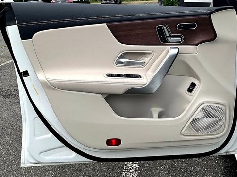 Used 2023 Mercedes-Benz CLA 250 4MATIC image 18