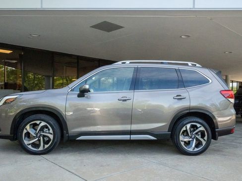 Certified 2023 Subaru Forester Touring AWD/4WD image 4