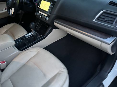 Used 2016 Subaru Outback 2.5i Limited AWD/4WD image 17