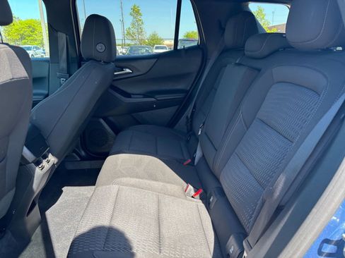 Used 2025 Chevrolet Equinox LT FWD image 23