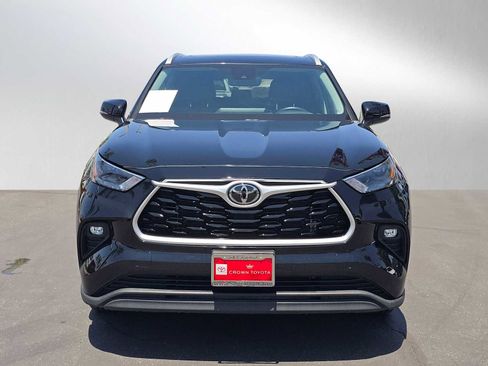 Used 2023 Toyota Highlander XLE FWD image 8