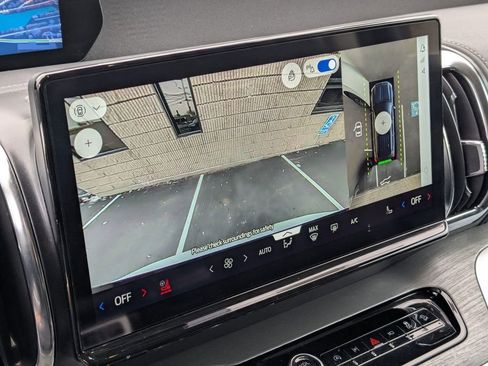 Used 2025 Ford Expedition Max Platinum image 24