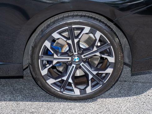 Used 2025 BMW M240i xDrive Coupe AWD/4WD image 35
