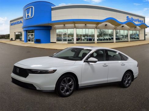 Used 2024 Honda Accord EX image 4