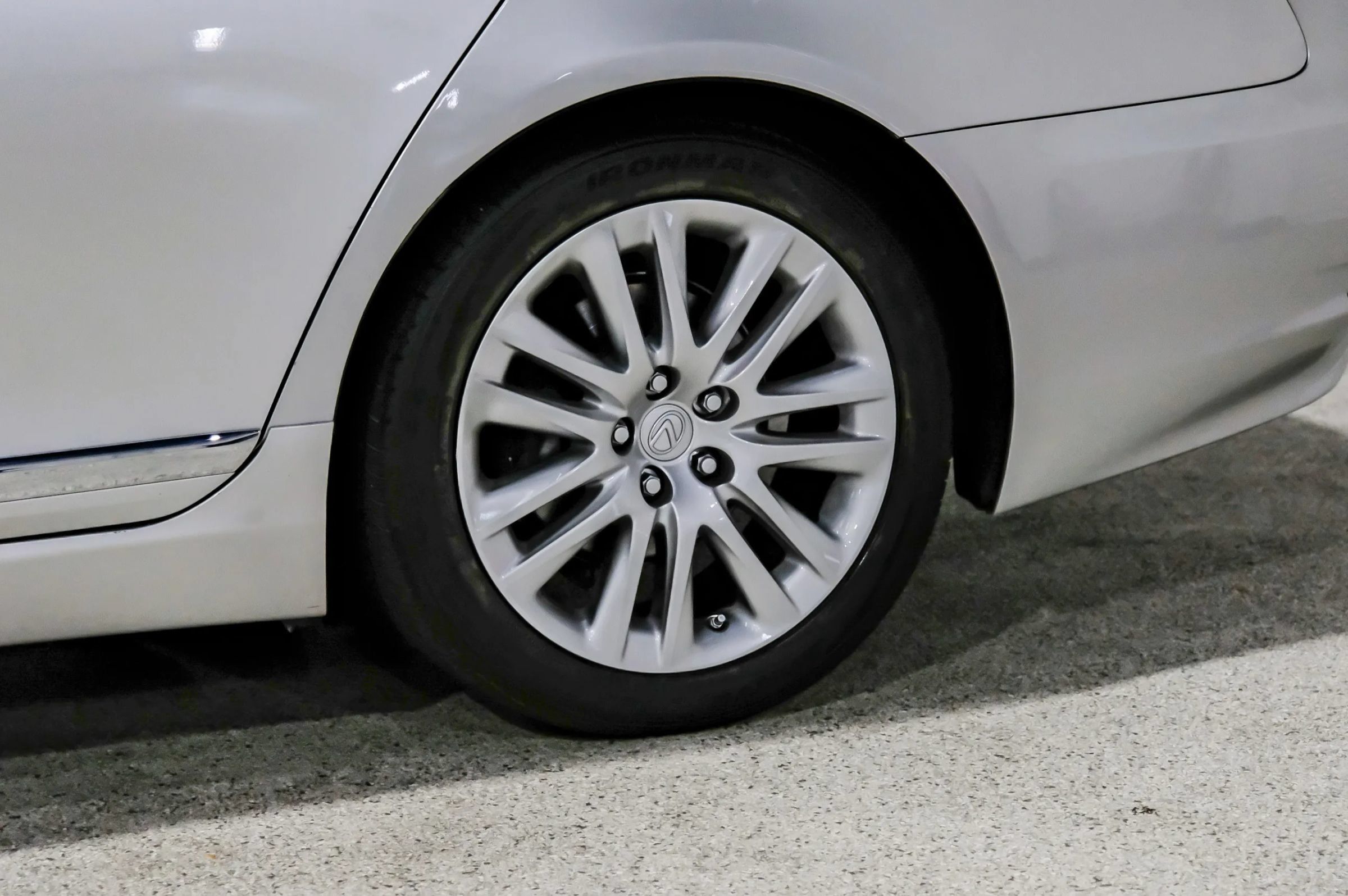 Used 2015 Lexus LS 460 L RWD image 61