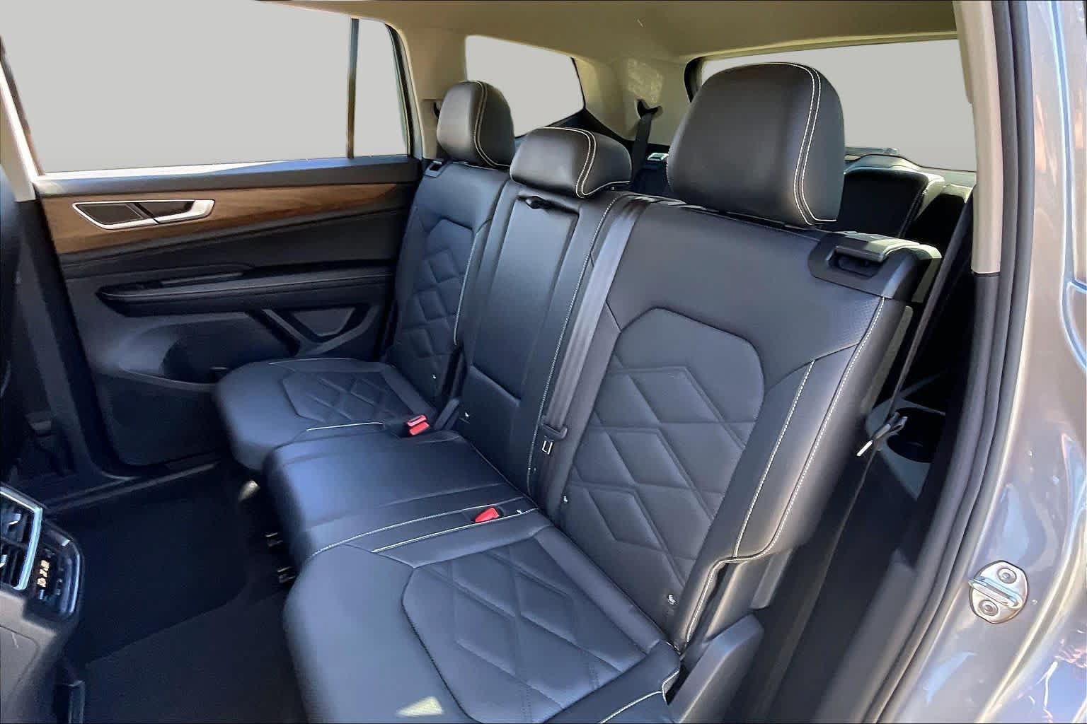 Used 2026 Volkswagen Atlas SE FWD image 20