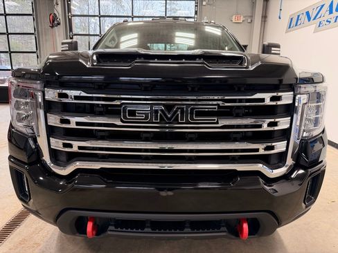 Used 2020 GMC Sierra 2500 SLE image 3