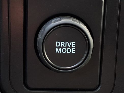 Certified 2021 Ford F150 XLT w/ Equipment Group 302A High image 17