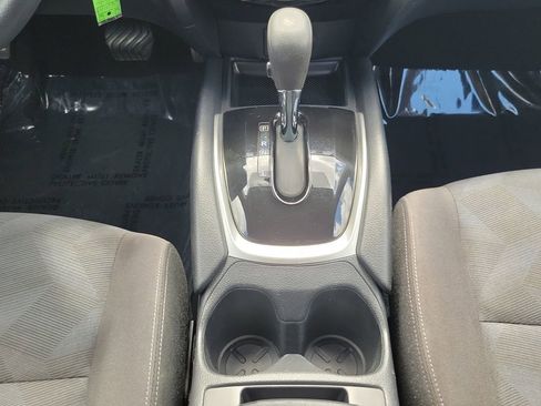 Used 2016 Nissan Rogue S w/ Appearance Package image 17