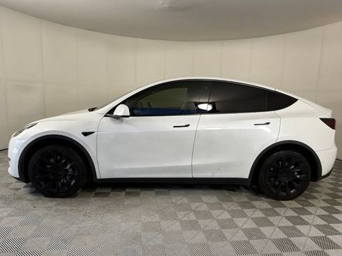 Used 2020 Tesla Model Y Long Range AWD/4WD image 3